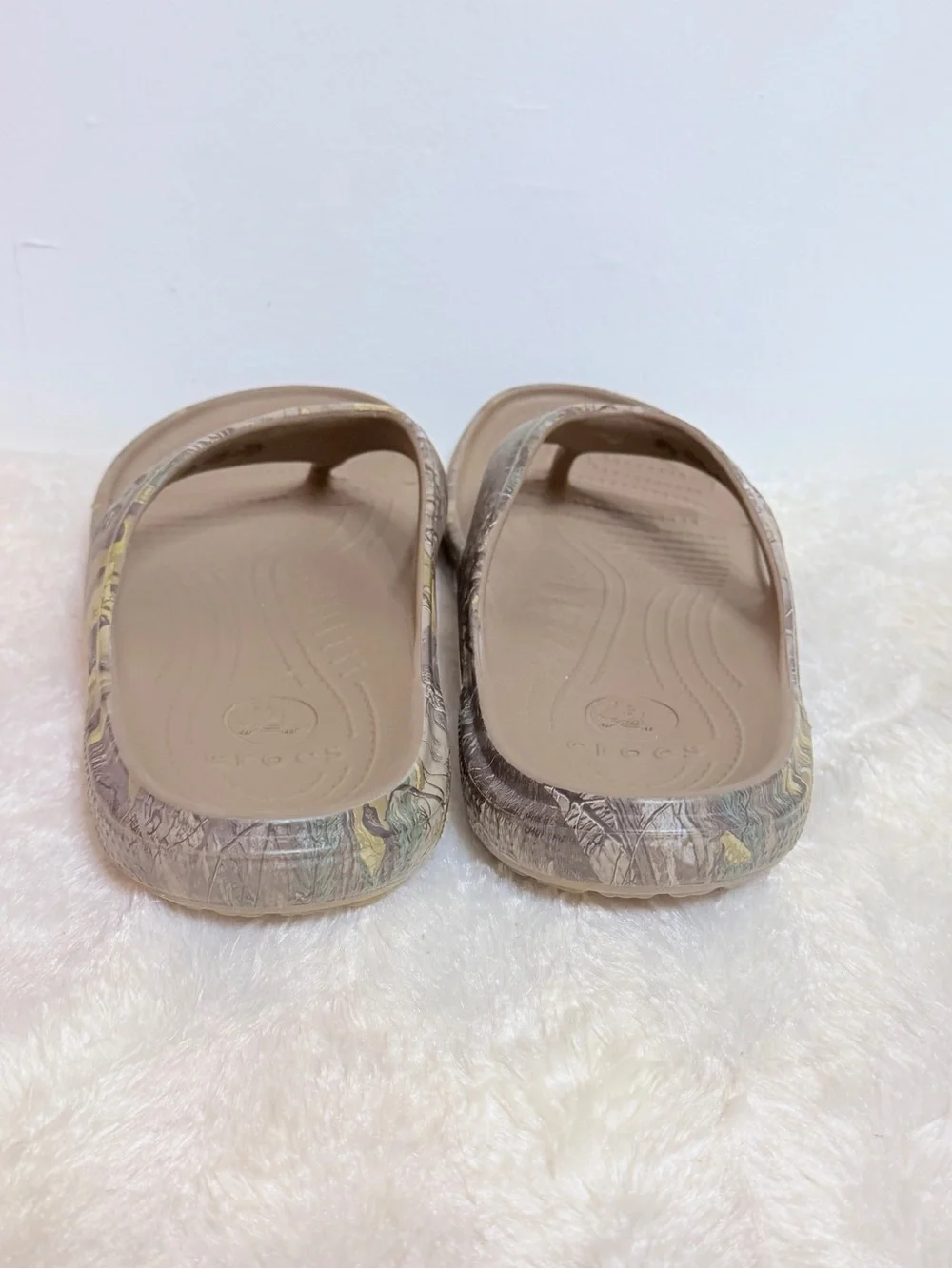 Crocs Camo Flip Flop Sandals Black Men's Size 7 Womens Size 9
